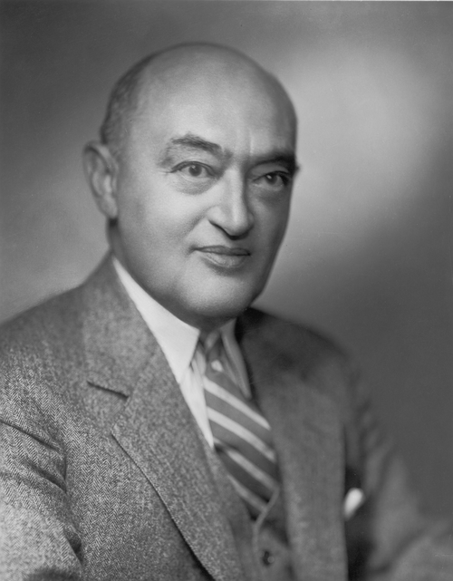 Joseph_Schumpeter_1945_Bachrach_portrait